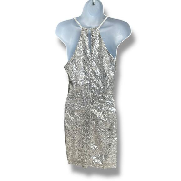 New Lulu's Hilaria Silver Sequin Bodycon Mini Halter Dress Faux Wrap Hem Small - Picture 5 of 7